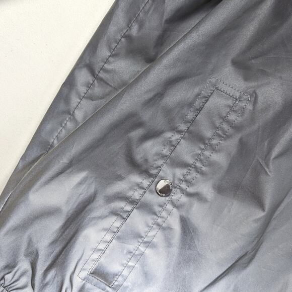 Guess Bomber Jacket Mens Size XXL Silver Reflective Spellout Sleeve - Picture 5 of 14